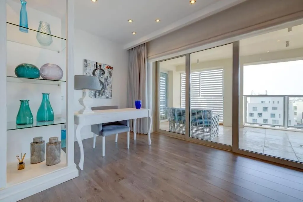 Prime Location Seaview Lux Apartment Sliema 0*,