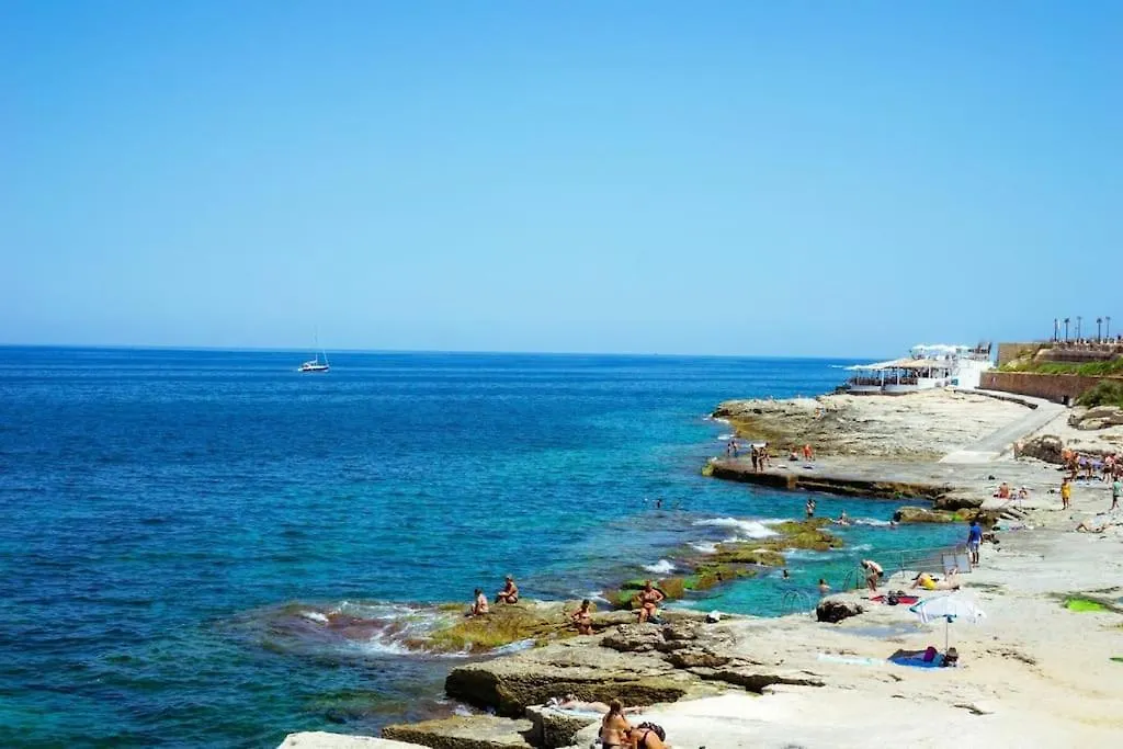 Prime Location Seaview Lux Apartment Sliema