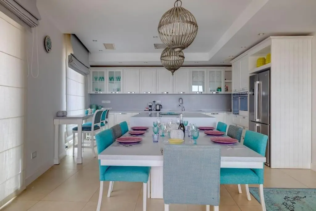 Prime Location Seaview Lux Apartment Sliema