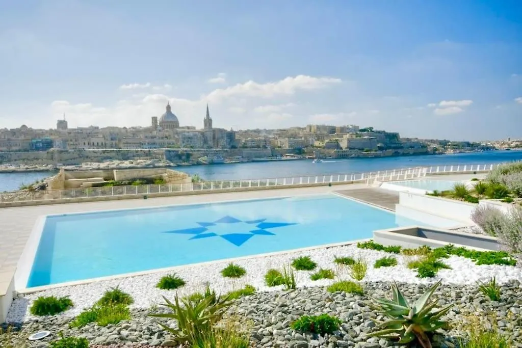 Prime Location Seaview Lux Apartment Sliema