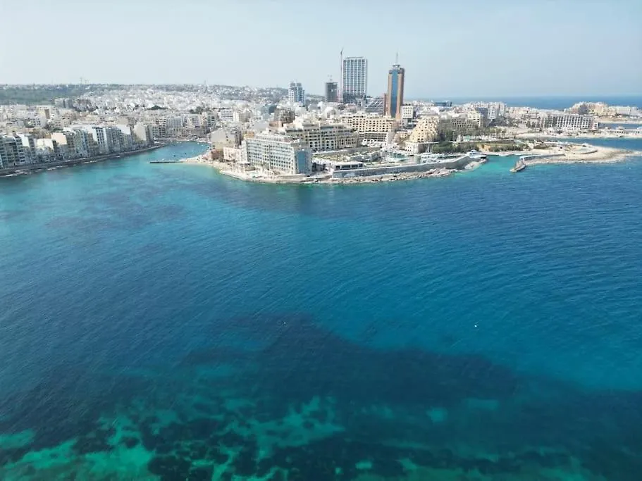 Prime Location Seaview Lux Apartment Sliema