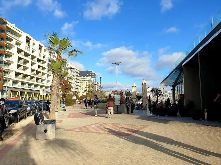 Prime Location Seaview Lux Apartment Sliema